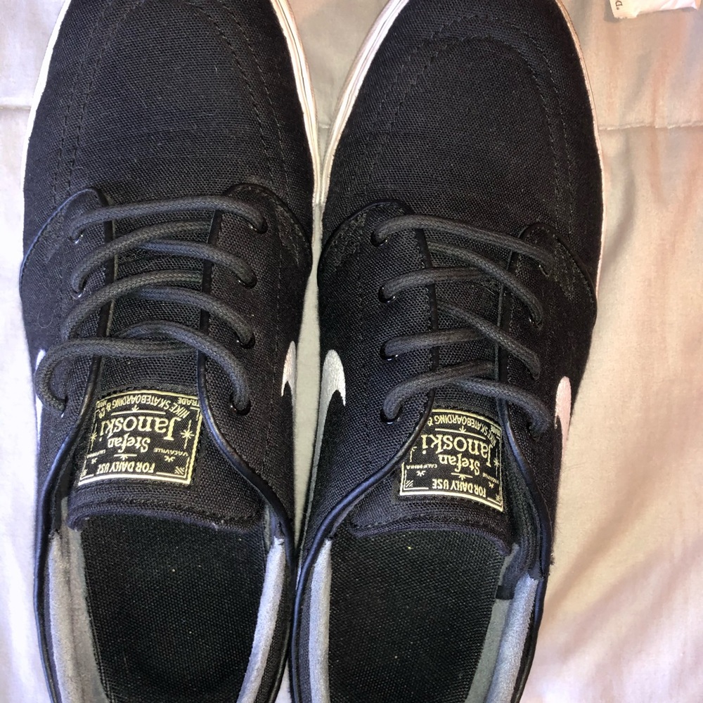 Nike Janoskis